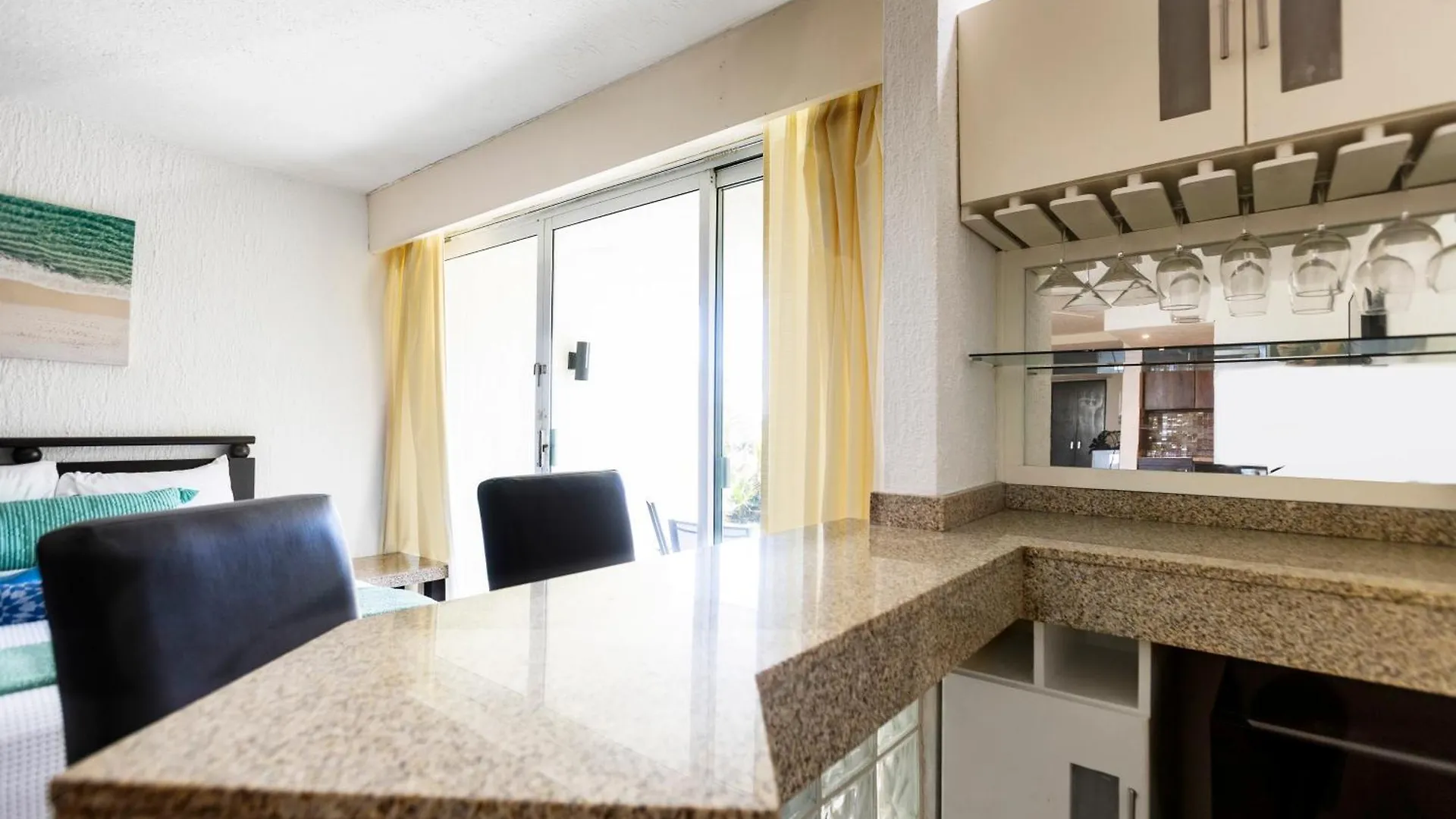 Garden Level With Partial Ocean View Hotel Zone Канкун Мексика