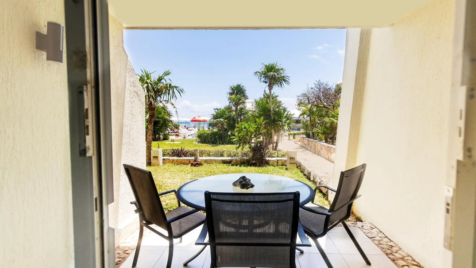 Апартаменты Garden Level With Partial Ocean View Hotel Zone Канкун Мексика